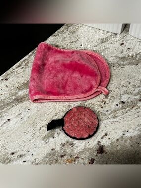 Pink Microfiber Makeup Remover Facial Pad Set
